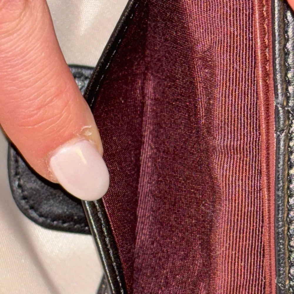 CHANEL Calfskin Black Soft Quilted Leather Key Case - Very good condition - Picture 11 of 14